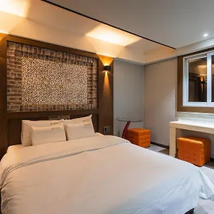 Metro Dongam Motel